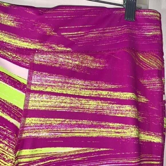 Xersion Womens Fitted Capri Leggings Pink & Yellow Abstract Print Size L - Picture 5 of 11